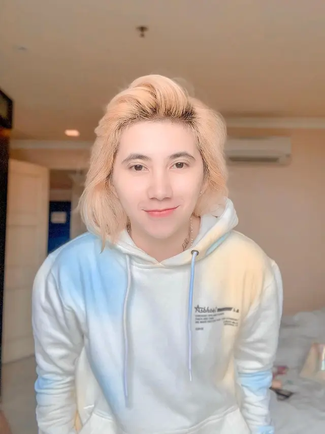 6 Potret Dera Idol dengan Berbagai Warna Rambut, Makin Terlihat Tomboi