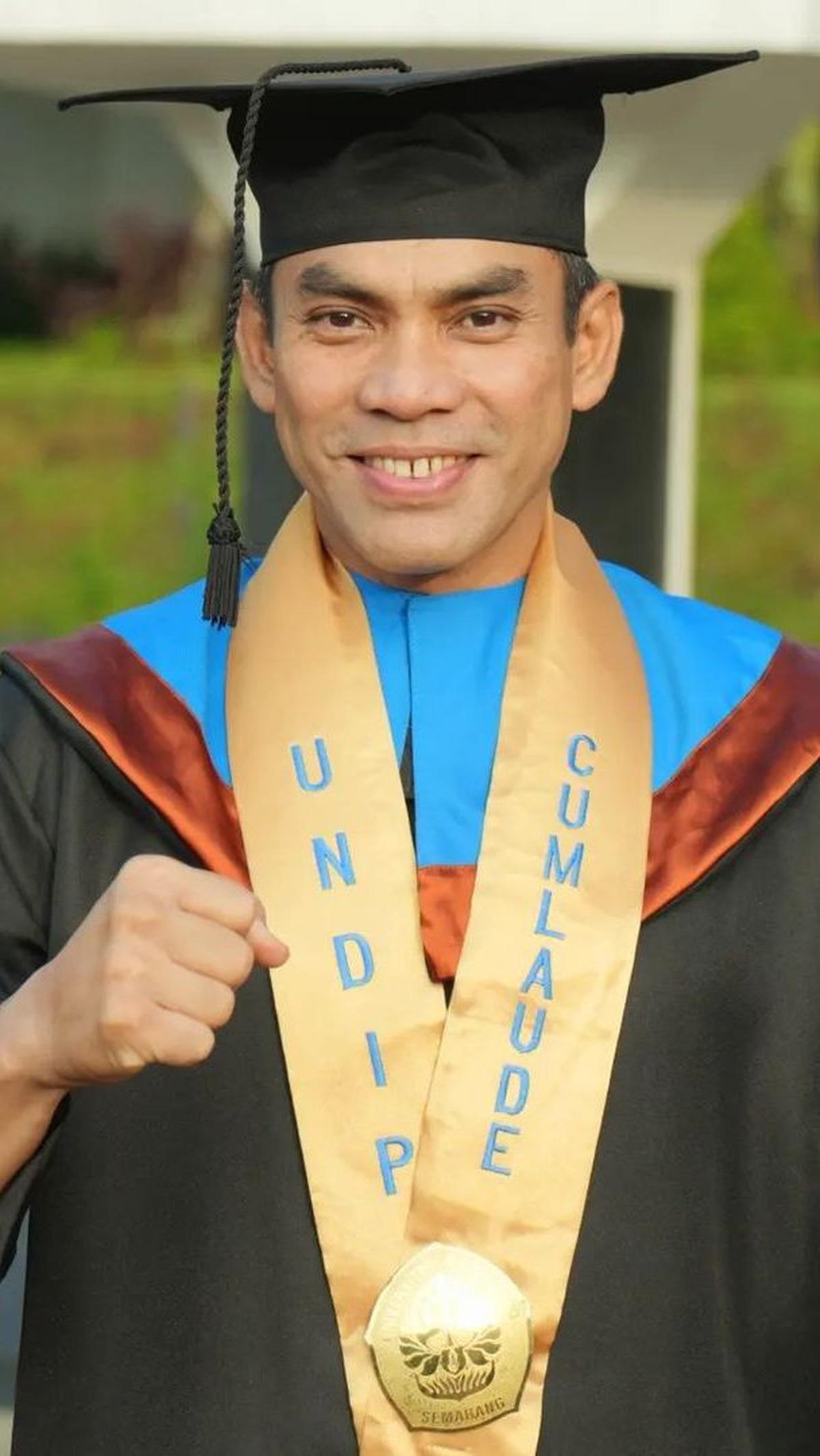 Singgamata diwisuda di Universitas Diponegoro pada Selasa (30/1). <br>