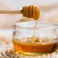 Madu (Sumber: freepik.com)