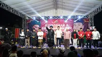 Pendukung bakal calon legislatif dari PDI Perjuangan (PDIP) Mochamad Herviano menggelar Istighosah dan Sholawat Akbar di Lapangan Bangetayu, Kecamatan Genuk, Kota Semarang, Sabtu 15 Juli 2023 malam. (Foto: Istimewa).