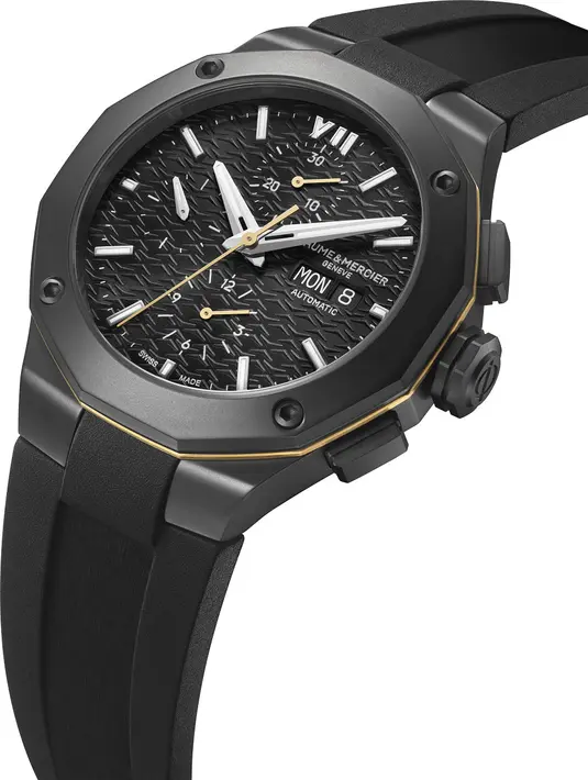 Jam tangan Riviera membuat comeback dalam tiga versi kronograf masing-masing dengan diameter 43mm dan karakter khasnya sendiri. Jam tangan sporty dan elegan ini mewujudkan keahlian Merek dalam desain, bentuk, dan keahlian pembuatan jam. (dok/Riviera).