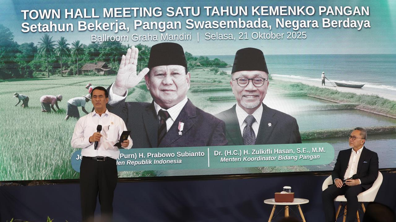 FOTO: Setahun Pemerintahan Prabowo, Zulhas Umumkan Impor Beras Nol Persen
