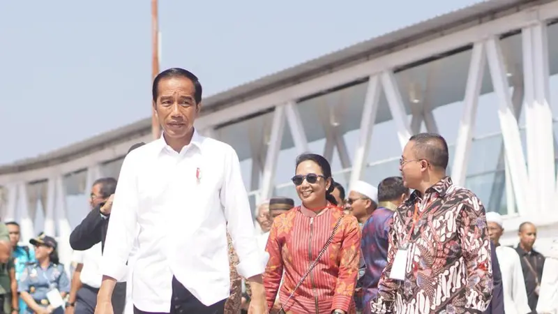 Presiden Joko Widodo (Jokowi) didampingi Menteri Badan Usaha Milik Negara, Rini M Soemarno mengunjungi Kabupaten Sibolga. Dok BUMN