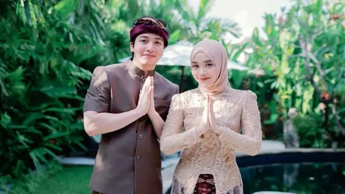 6 Gaya Jeffry Reksa Pacar Putri Delina Hadiri Acara Mepamit Rizky Febian-Mahalini, Kompak Pakai Seragam Keluarga Sule