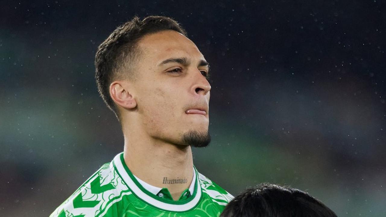 Antony Beri Assist, Real Betis Imbang 2-2 Lawan Vitoria Guimaraes di UEFA Conference League