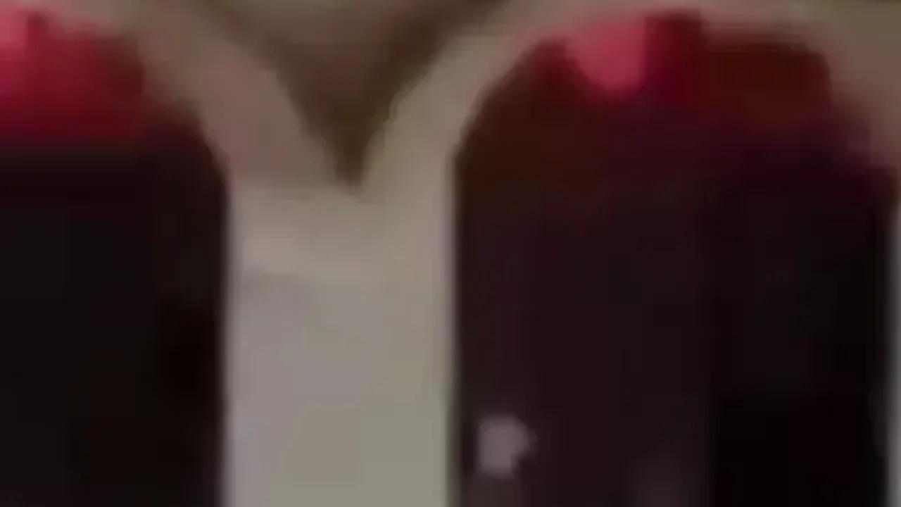 "Ini kegiatan Asyura yang dilakukan kabuyutan," kata dia, Senin (31/7). "Memang salah satu ada kegiatan Syiah," kata Kapolsek.