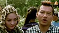 [VIDEO] Ashanty Ajak Suami dan Anak Ziarah ke Makam Ayahanda
