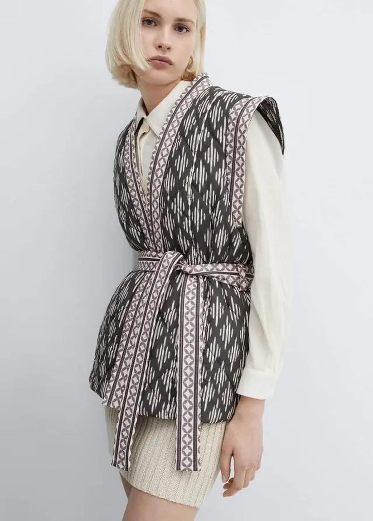 5 Model Baju Batik Kombinasi yang Wajib Dimiliki Wanita Stylish