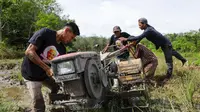 Kumpulan milenial pendukung Ganjar Pranowo di Sumatera Selatan (Sumsel) yang tergabung dalam relawan Ganjar Milenial Center (GMC) Sumsel menggelar aksi sosial dalam menyambut peringatan Hari Buruh yang jatuh tiap 1 Mei (Istimewa)
