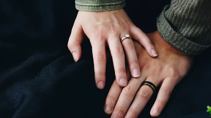 [Bintang] Bukan Baper, 4 Zodiak Ini Memang Mengutamakan Perasaannya