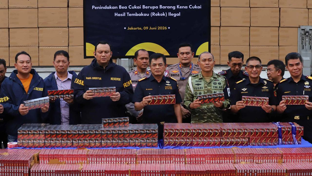 FOTO: Bea Cukai Gagalkan Peredaran  8,9 Juta Batang Rokok Ilegal
