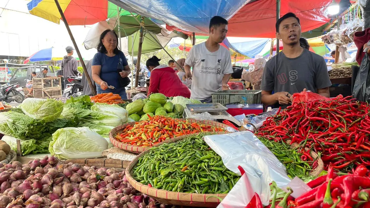 Harga Pangan Hari Ini 12 Februari 2026: Bawang Merah Tembus Rp 44.000 per Kg