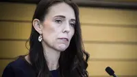 Perdana Menteri Selandia Baru Jacinda Ardern mengumumkan pengunduran dirinya pada konferensi pers di Napier, Selandia Baru, Kamis (19/1/2023). Pengumuman mengejutkan itu disampaikan Ardern dalam pertemuan kaukus tahunan partai. (Warren Buckland/New Zealand Herald via AP)