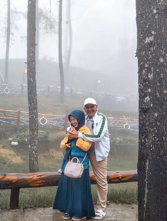 Mark Sungkar dan Santi Asoka Mala (Instagram/santiasokamala)