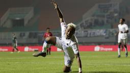 Pemain Arema FC itu menjadi bintang saat timnya mengalahkan Tira Persikabo pada laga pekan perdana Liga 1. (Bola.com/M Iqbal Ichsan)