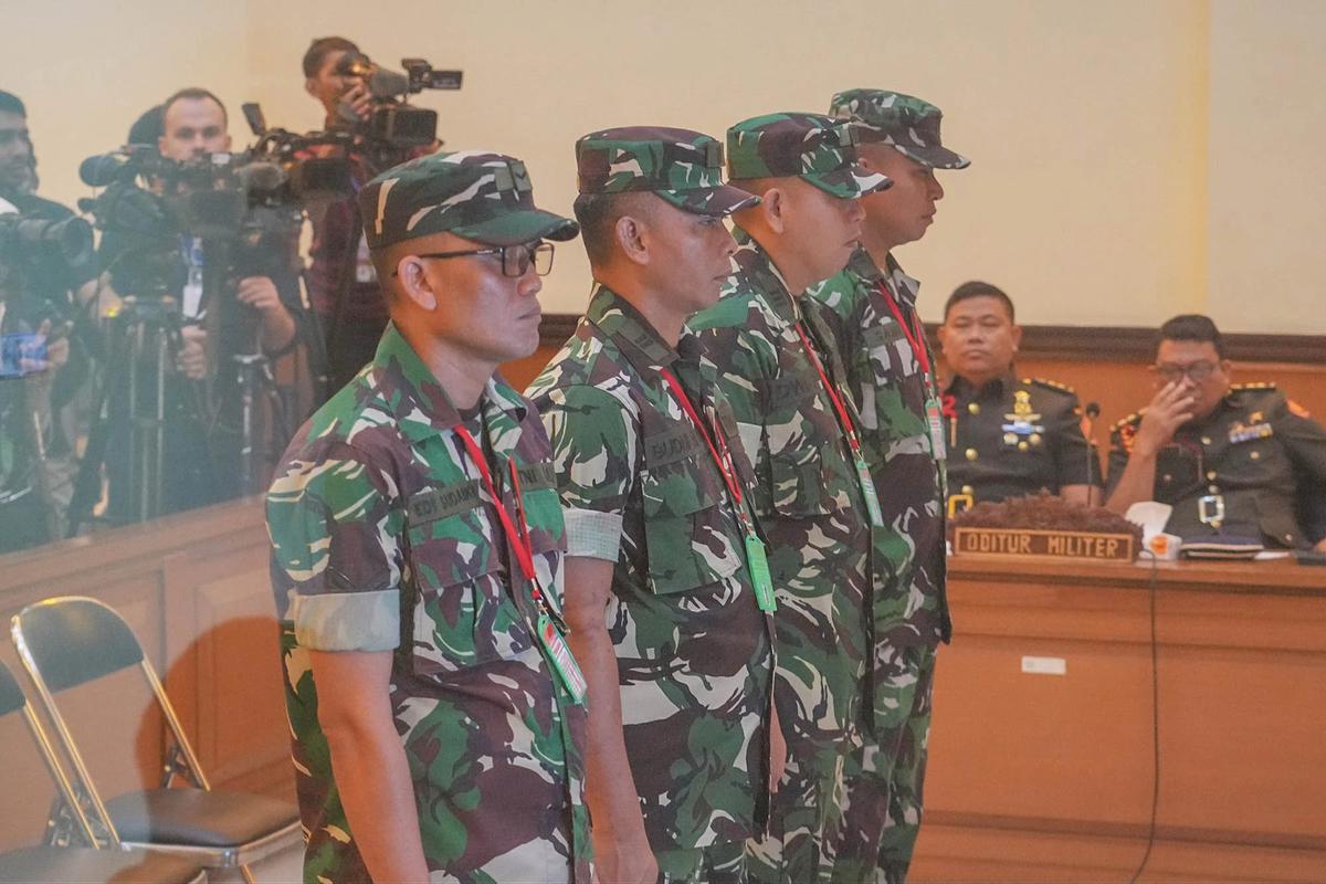 FOTO: Empat Prajurit Divonis Penjara dalam Kasus Penyiraman Air Keras terhadap Aktivis KontraS