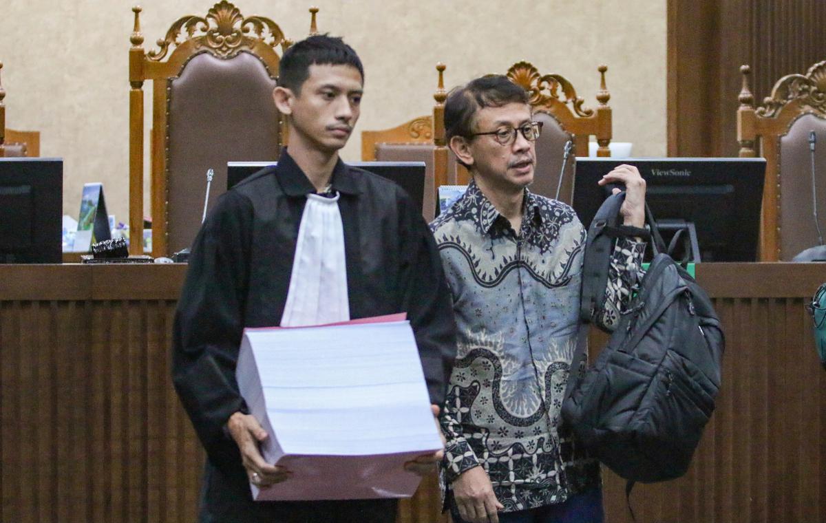 FOTO: Terdakwa Korupsi Tata Kelola Minyak Dituntut Enam hingga Dua Belas Tahun Penjara