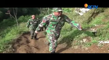 Tim SAR gabungan libatkan ratusan personil ke Gunung Butak, untuk evakuasi heli Basarnas.