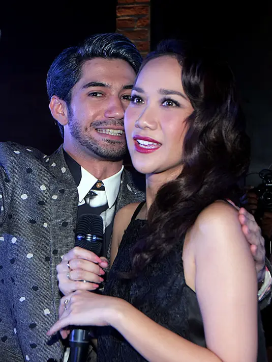  Reza pun demikian. Ia mengungkap bahwa jalinan chemistry dengan artis yang akrab disapa BCL itu bukan hal yang sulit. (Nurwahyunan/Bintang.com)