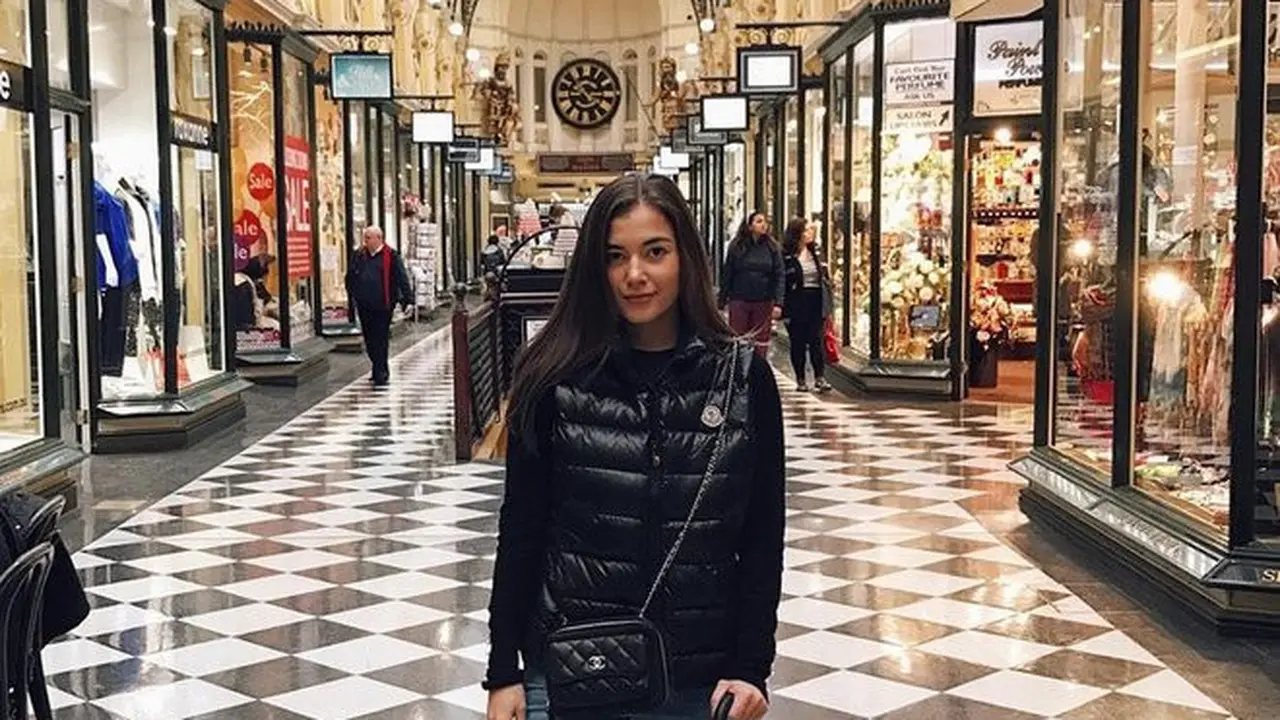 8 Pesona Anisha Isa Kalebic, Wanita Cantik yang Diduga Kekasih Pangeran Brunei Darussalam