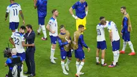 Ekpresi para pemain Inggris usai tersingkir di perempat final Piala Dunia 2022. (AP Photo/Hassan Ammar)