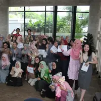 Sesi foto bersama dalam event Talkshow Jakarta yang bertajuk Self Love.