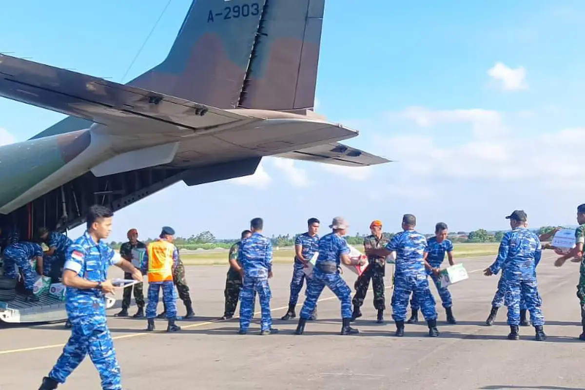 Danantara dan BP BUMN memberikan bantuan sebesar Rp 72 miliar untuk pemulihan pascabencana di Aceh, Sumatera Utara, dan Sumatera Barat. (Dok Danantara)