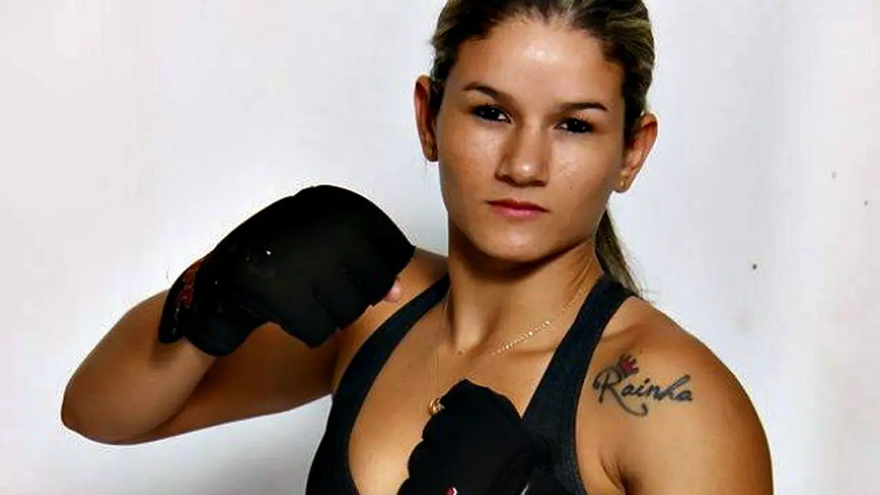 Monique Bastos 