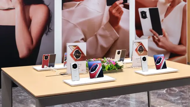 Huawei Mate X7 Hadir di Indonesia, Smartphone Foldable Baru dengan Desain Ultra Tipis