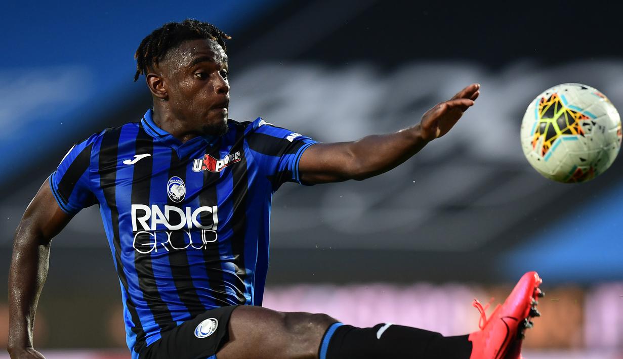 6. Duvan Zapata (Atalanta) : 16 gol. (AFP/Miguel Medina)