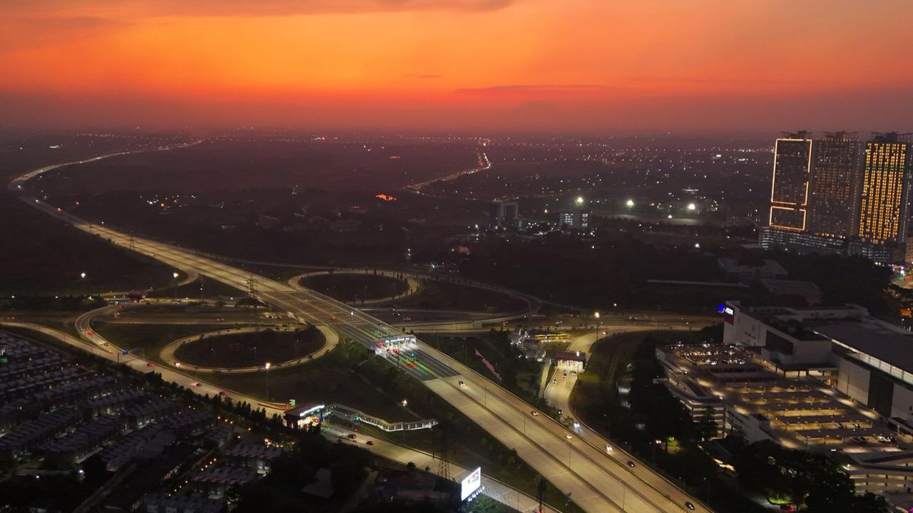 Keindahan Senja di Simpang Susun CBD Tol Serpong-Balaraja