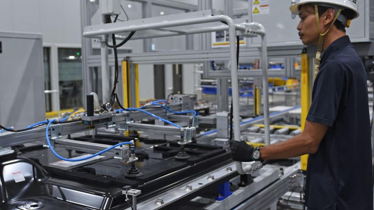 Proses Produksi Baterai Mobil Listrik Hyundai