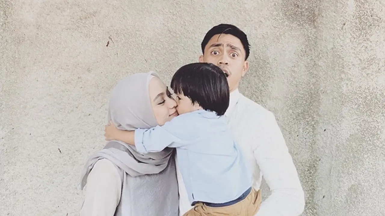 Akui Sempat Ingin Digugurkan, Ini 6 Potret Kompak Ayudia Bing Slamet dan Anak