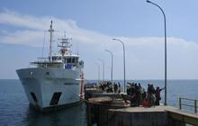 Terlantar 3 Hari di Pelabuhan Jangkar, Pemudik Tujuan Pulau Raas Diangkut Kapal Kemenhub
