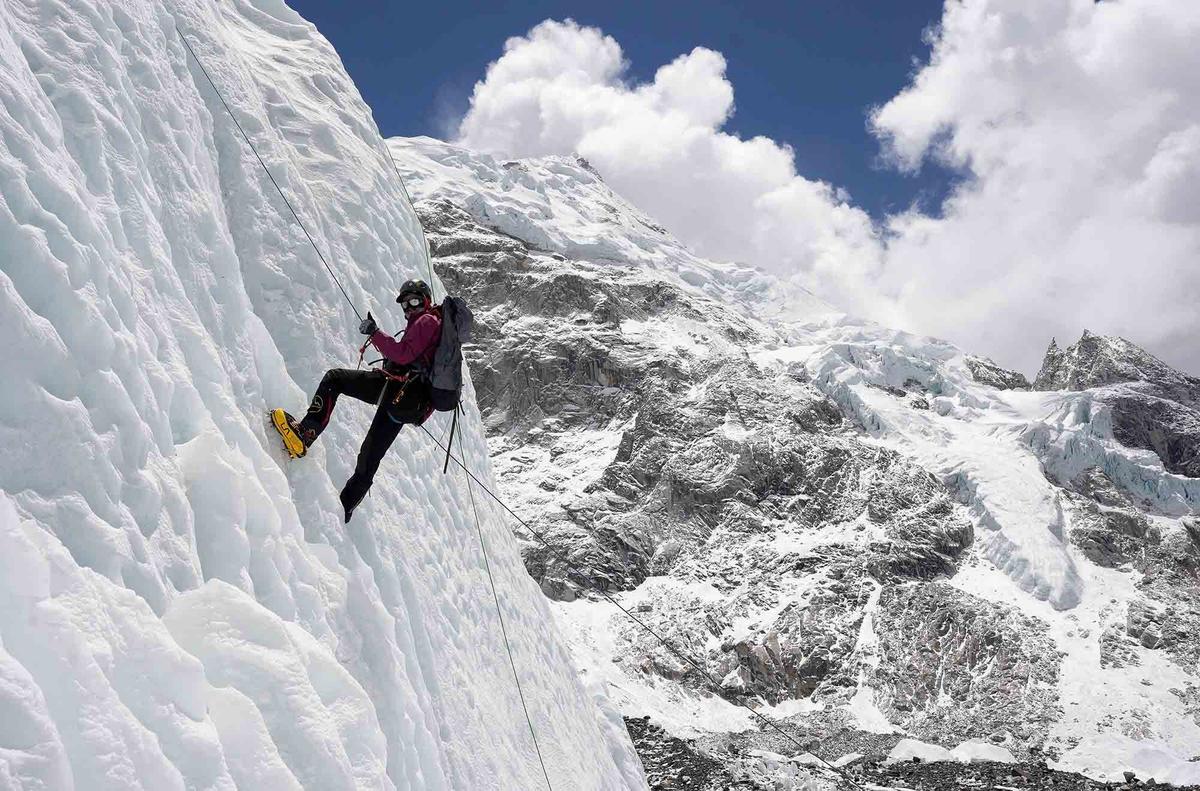 FOTO: Keindahan Alam Himalaya Menuju Basecamp Gunung Everest