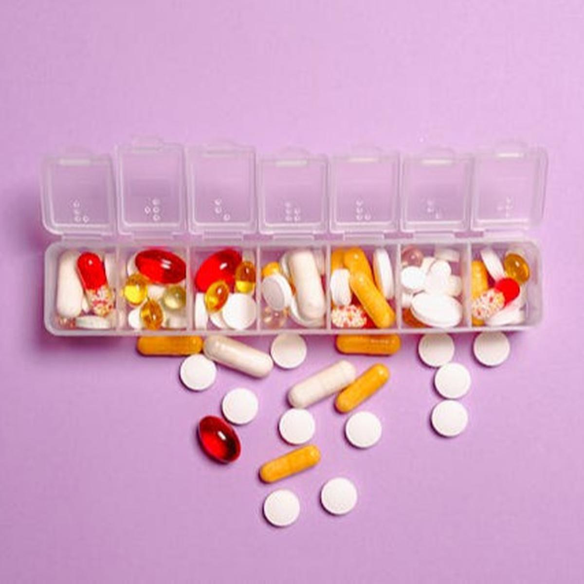 Ilustrasi Obat-obatan dan Suplemen