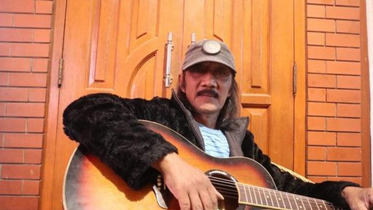 Profil Timur Priyono: Musisi Legendaris dan Ayah dari Mendiang Gustiwiw