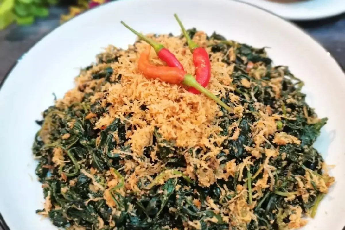 Resep praktis urap daun kenikir  @wenny_must