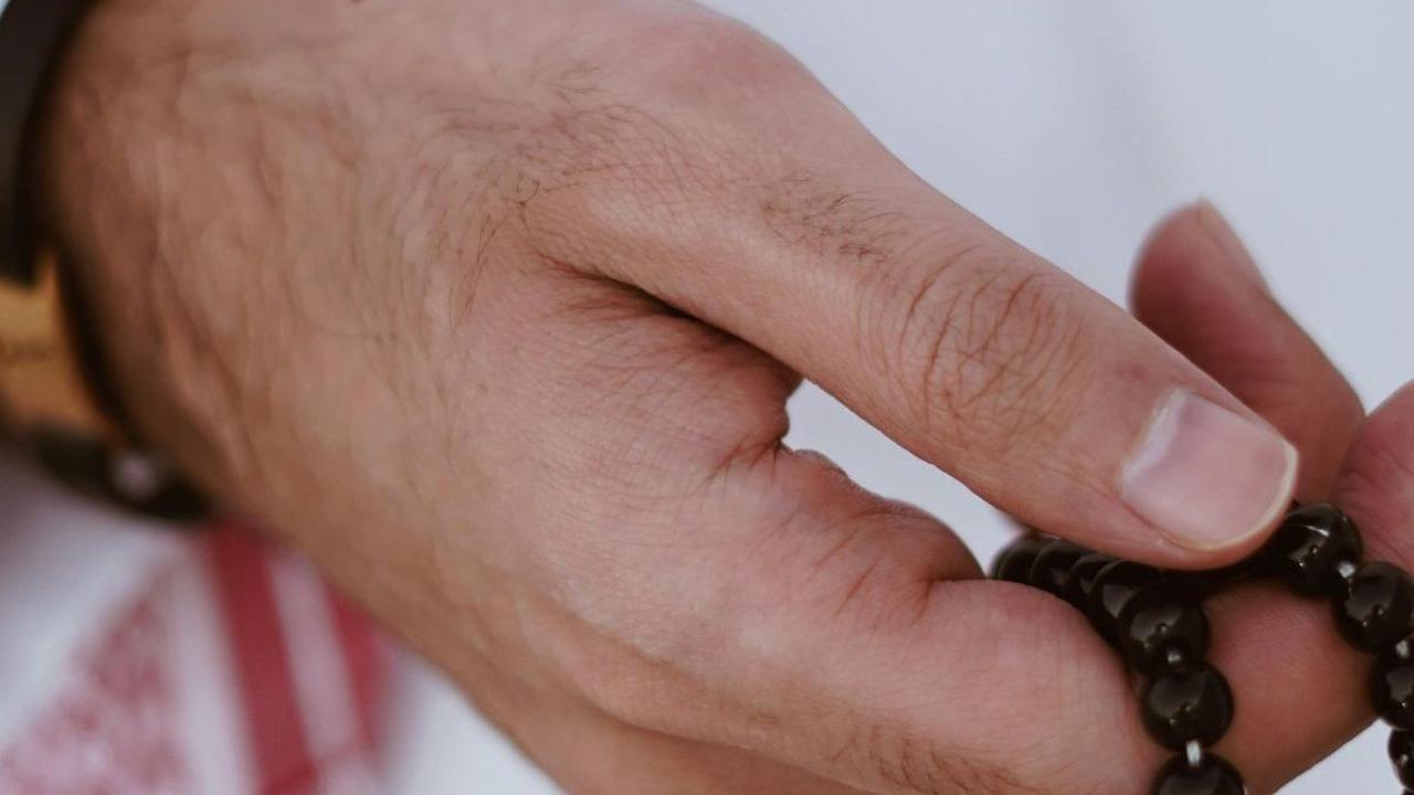 Keutamaan Membaca Sholawat Adrikni