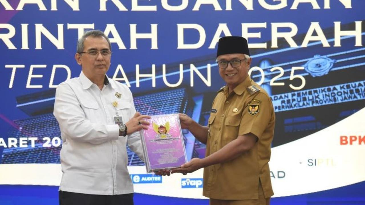 Pemkot Kediri Perkuat Pemerintahan Bersih dan Transparan Melalui Penyerahan LKPD 2025