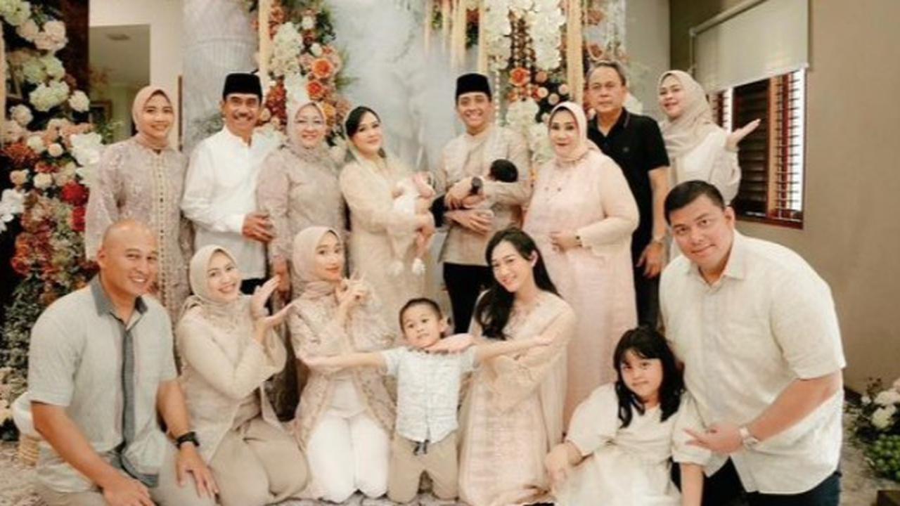 Potret Perwira Polisi Anak Bintang 3 Polri Aqiqah Anak Kembar, Sang Jenderal Hadir Penuh Bahagia