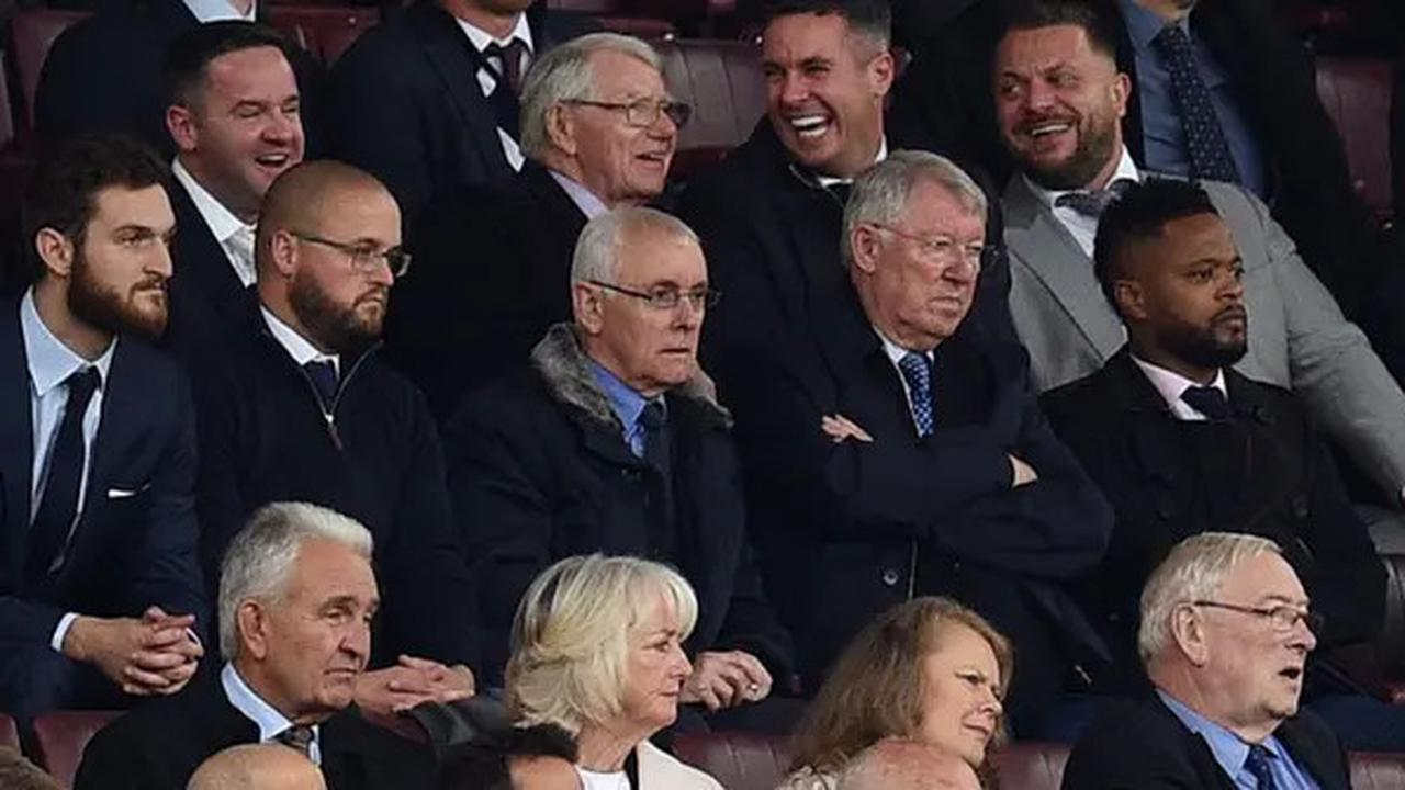 Blak-blakan Patrice Evra Sebut Sir Alex Ferguson Bisa Dipenjara jika Melatih Sekarang