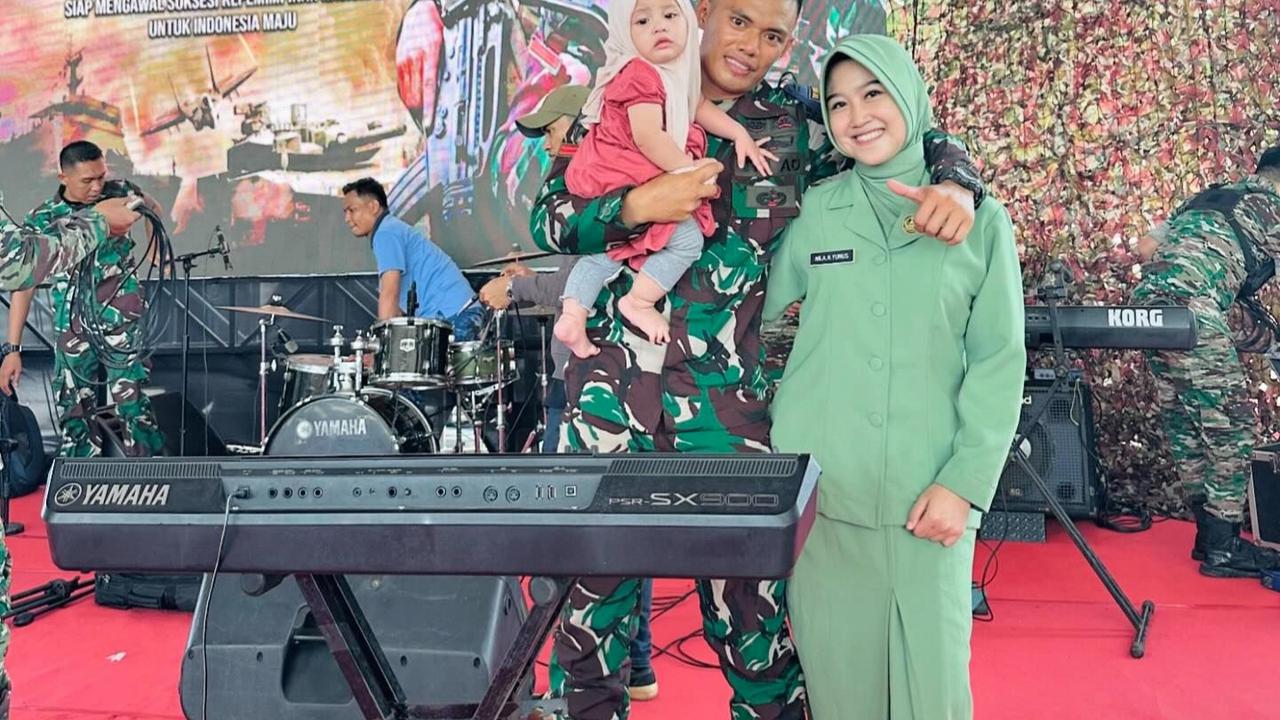 Sosok Arindi Putry Konawe, Persit yang Jadi Sorotan Usai Main Organ Piano Remix di HUT TNI-79