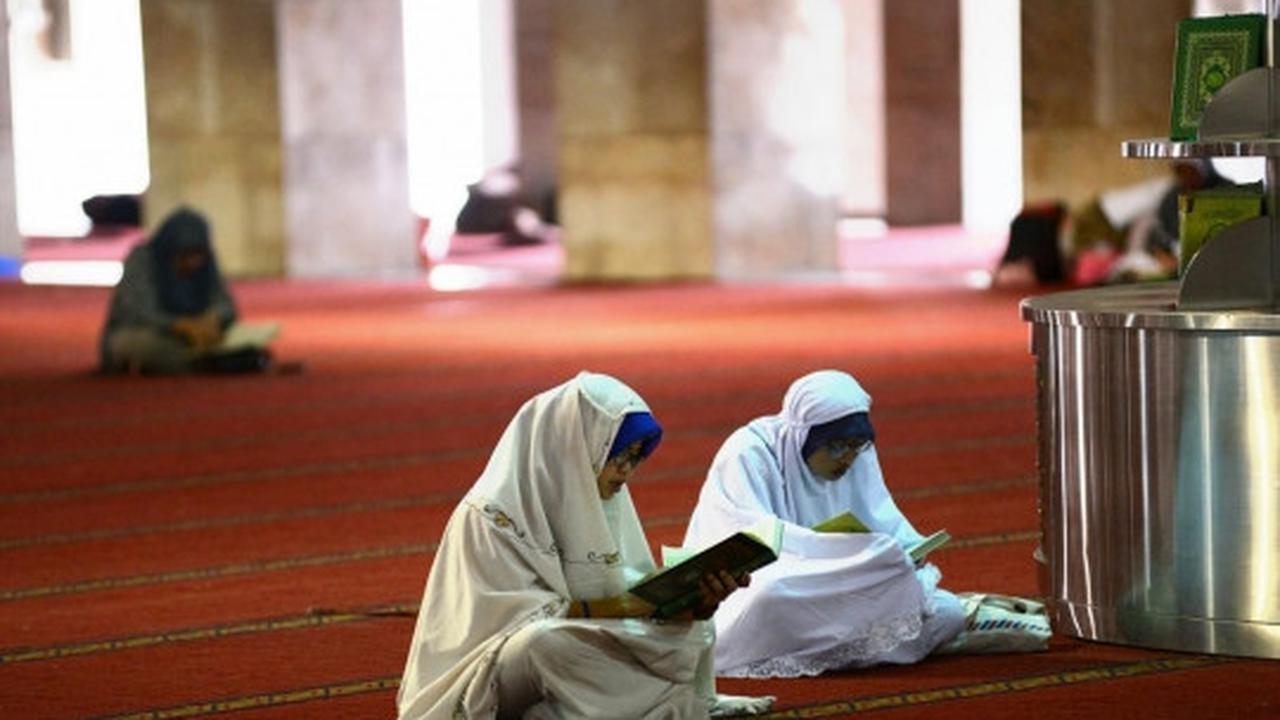 Bertadarus mengisi puasa Ramadan di Masjid Istiqlal