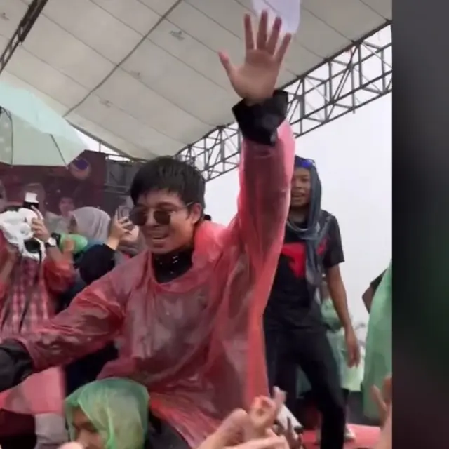 Atta Halilintar Rela Kehujanan di Acara Kampanye Krisdayanti, Disebut Menantu Idaman.  foto: TikTok @thelemosfamily
