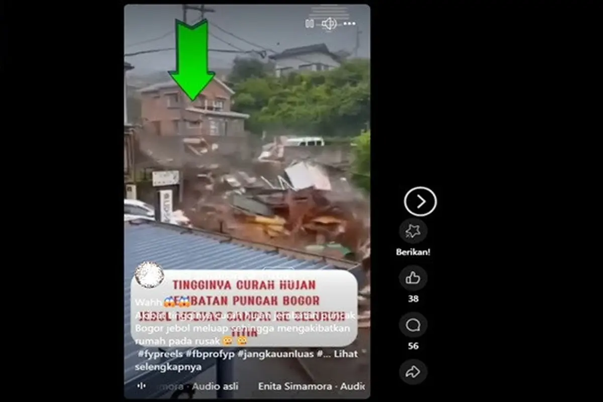 Gambar tangkapan layar video yang diklaim sebuah jembatan di Puncak, Bogor, Jawa Barat jebol akibat banjir. (sumber: Facebook)