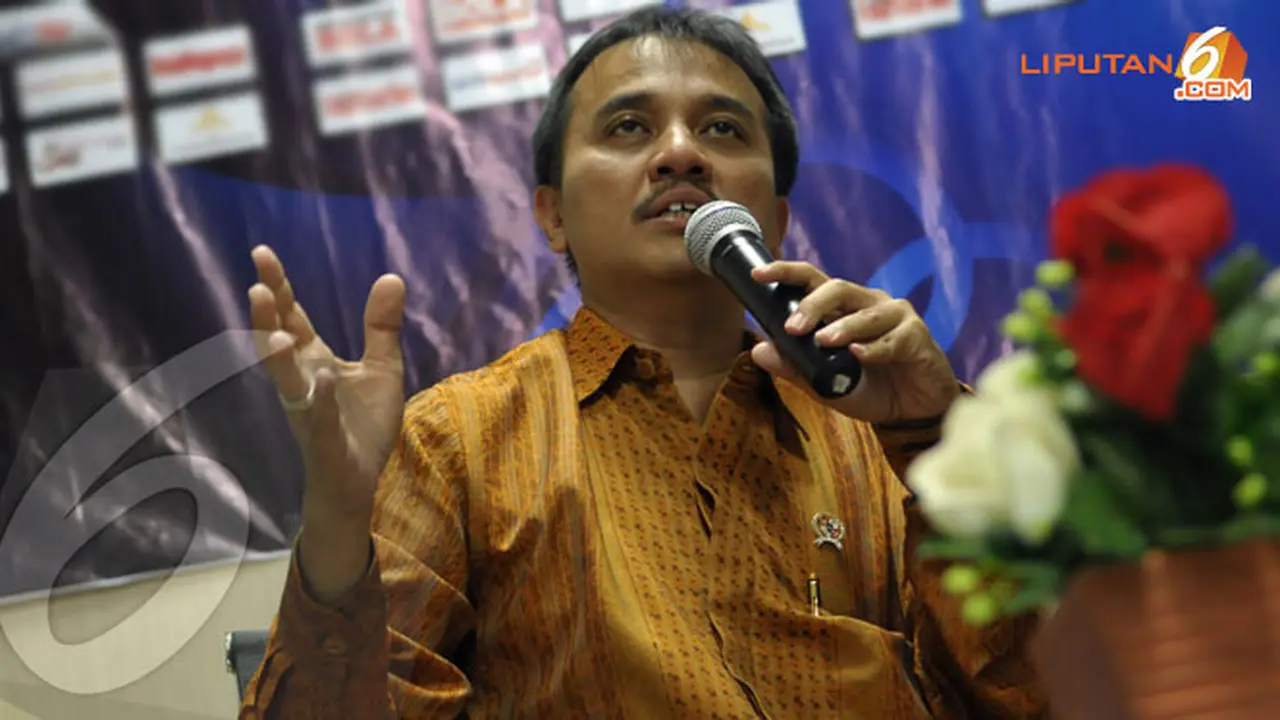 menpora-roy-suryo-130903c.jpg