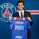 Ferran Torres Resmi Gabung PSG dari Barcelona
