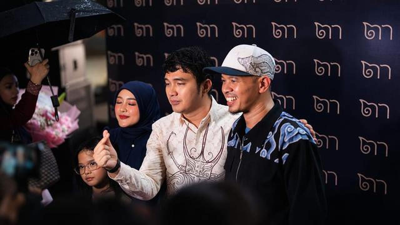 Aldi Taher Sujud Syukur, Siap Tembus New York Fashion Week