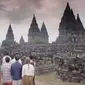 Lokasi pengambilan gambar The Philosophers berada di sejumlah tempat wisata yang terkenal di Indonesia. 